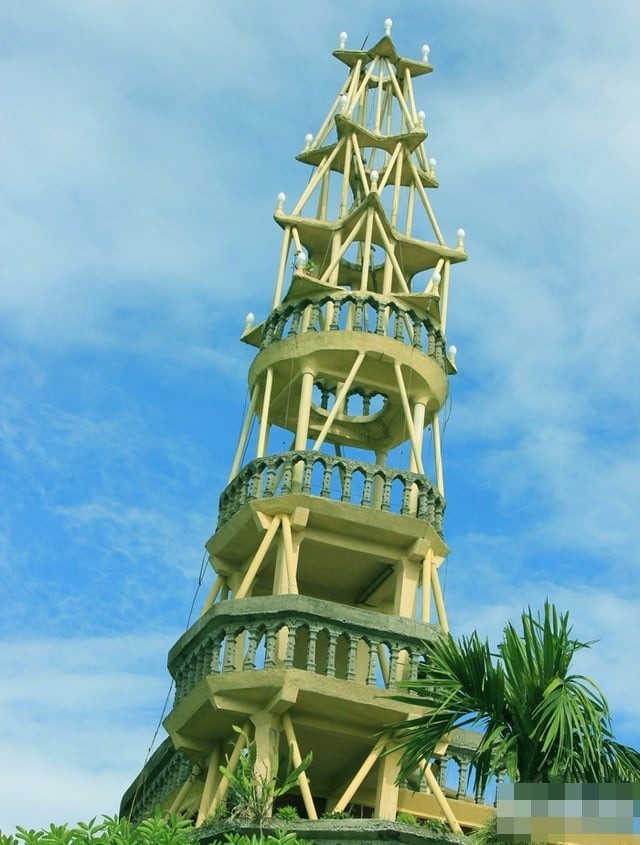 Nghệ An có một ngôi nhà 9 tầng kỳ quái: Cách xây dựng khác người, tưởng nguy hiểm mà vẫn đứng vững gần 20 năm- Ảnh 3.