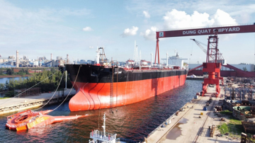 Doanh nghiệp Việt Nam vừa bàn giao tàu tải trọng 150.000 tấn, khẳng định tay nghề 'đã ở tầm cao mới'