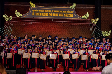Hà Nội sẽ tuyên dương Thủ khoa xuất sắc tốt nghiệp đại học, học viện năm 2025 vào ngày 14/11