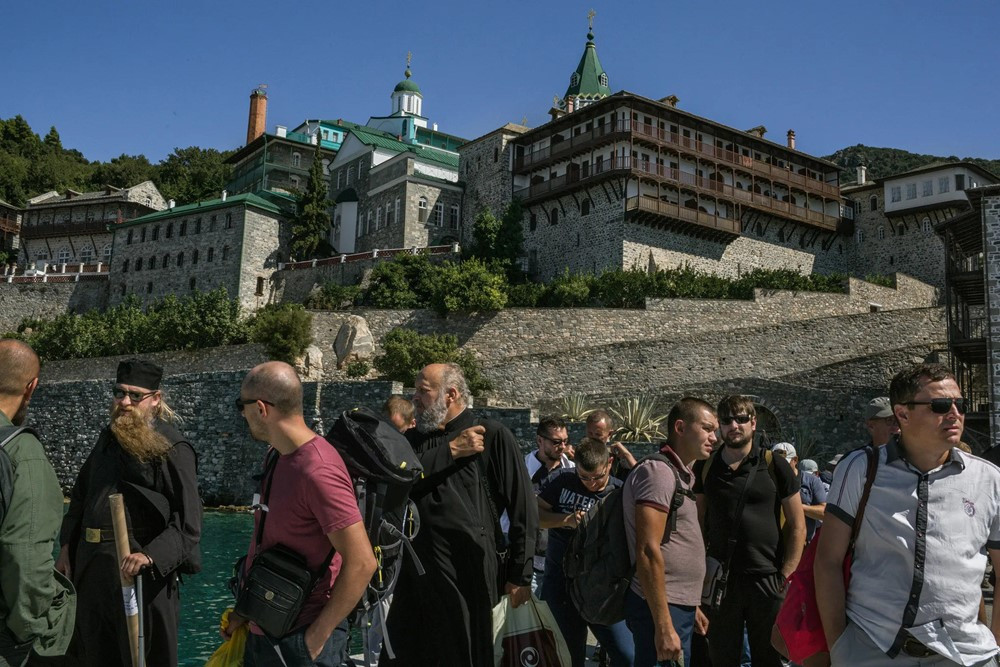 Quốc gia duy nhất không có phụ nữ, được UNESCO công nhận là di sản thế giới - ảnh 7