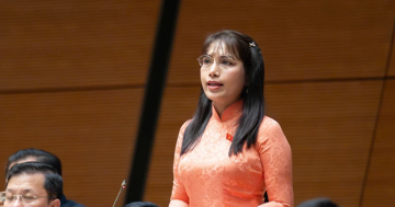 Đại biểu Quốc hội lo ngại trẻ em ‘chìm trong thế giới ảo với tổng tài bá đạo’