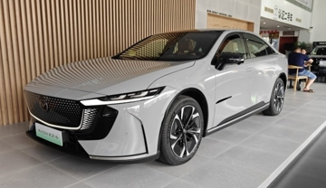 Đẳng cấp thương hiệu lớn, Mazda ra mắt mẫu sedan điện với thiết kế thể thao nhưng sang trọng: Chạy xa hơn 1.300km, giá bán có rẻ không?