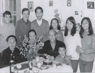 Gia đình trí thức danh giá của Việt Nam có bố là nhà ngoại giao, nhà văn hóa kiệt xuất, con là Anh hùng Lao động