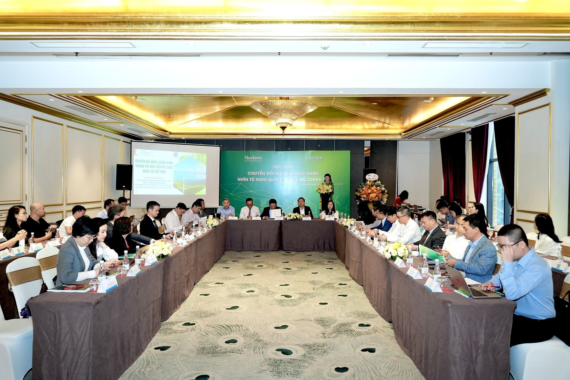 Toàn cảnh Hội thảo Chuyển đổi năng lượng xanh nhìn từ Nghị quyết 70 của Bộ Chính trị