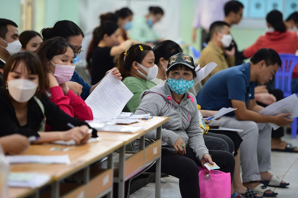 Gần 600.000 lao động Việt thất nghiệp trong 9 tháng - ảnh 1