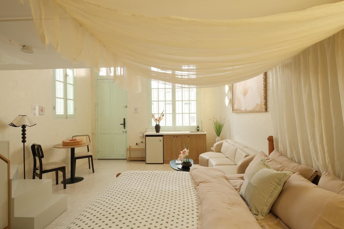 Biệt thự Pháp cũ giữa phố Bà Triệu ‘tái sinh’ thành homestay chill hết nấc- Ảnh 9.