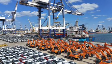 Nền kinh tế lớn nhất châu Á đối diện loạt dữ liệu xấu, bóng đen suy thoái phủ lên sản xuất