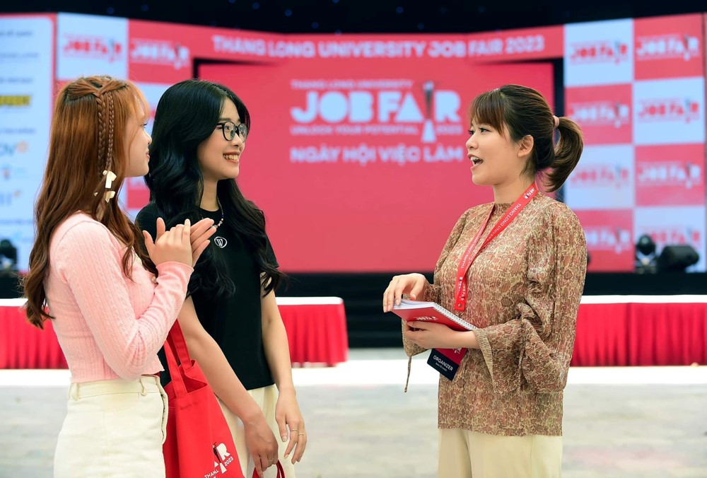 Gia tộc đại trí thức 6 đời nổi danh bậc nhất Việt Nam: Cụ tổ được đặt tên đường, thế hệ sau toàn những Giáo sư, Tiến sĩ, NSƯT nổi danh - ảnh 6