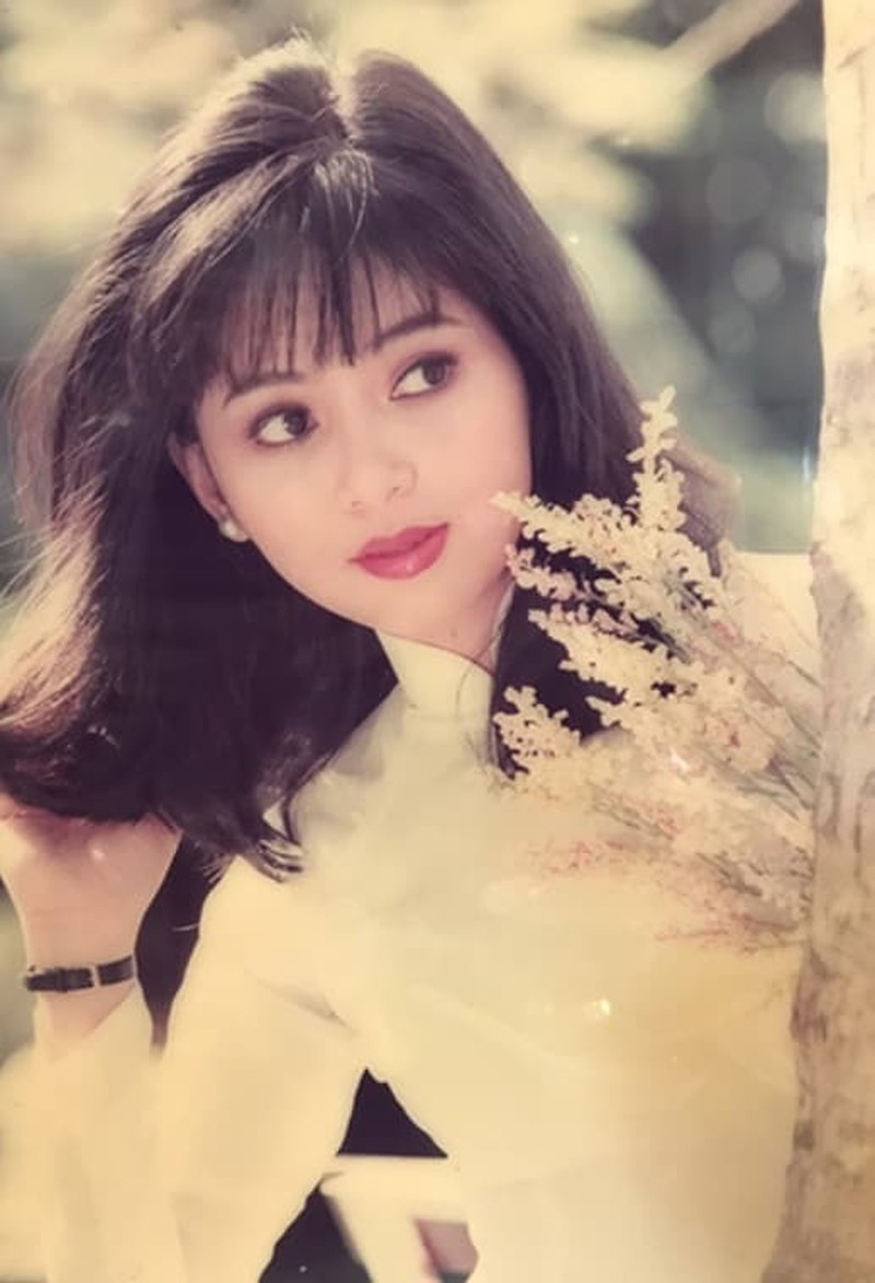 Phu nhân gia tộc hàng hiệu danh giá nhất Việt Nam: Nhan sắc sánh ngang 'nữ hoàng ảnh lịch', nay là CEO đế chế triệu đô, 4 lần nhận giải 'Bông hồng Vàng' - ảnh 2