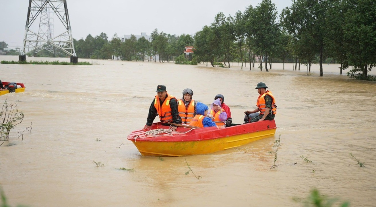 Đà Nẵng đang là địa phương gánh chịu thiệt hại nặng nề nhất trong đợt mưa lũ này. da-nang-7559.jpg