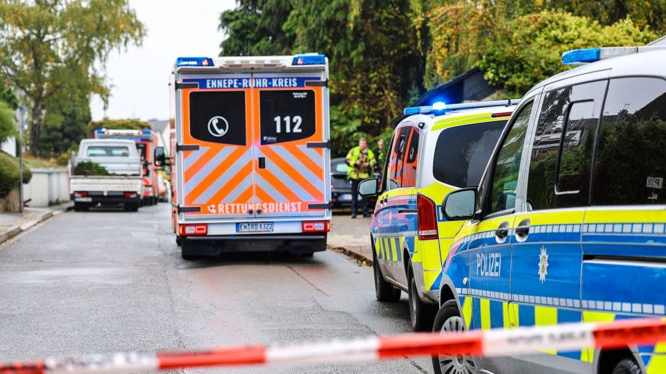 Thị trưởng vừa đắc cử nguy kịch vì bị đâm nhiều nhát - ảnh 2