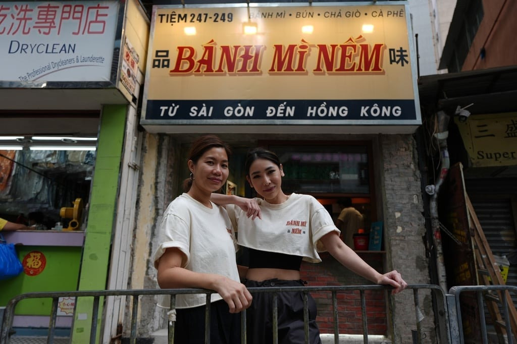 banh-mi-nem-tai-hong-kong-2.jpg