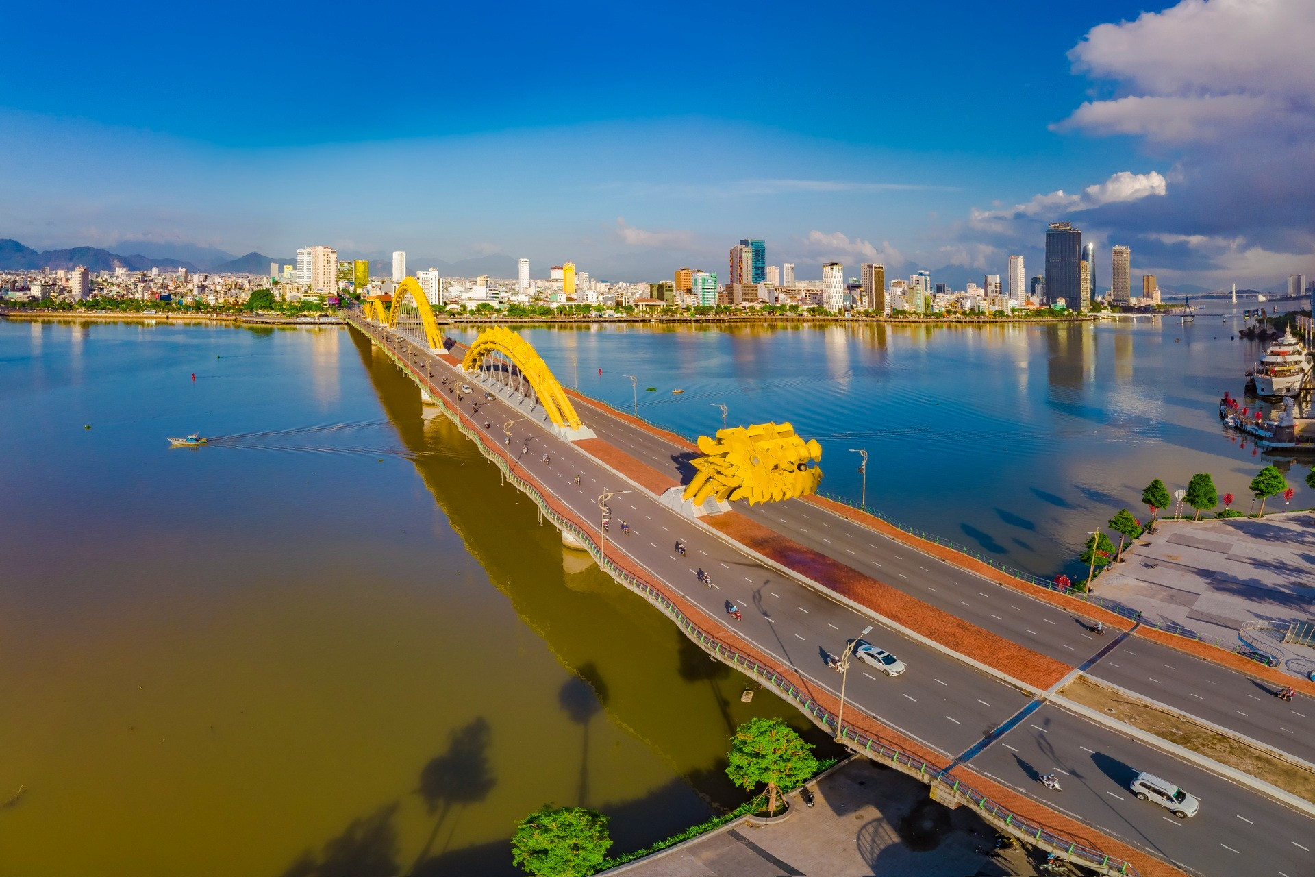 Cầu có khả năng phun nước phun lửa đầu tiên và duy nhất tại Việt Nam: Được vinh danh là công trình xuất sắc nhất- Ảnh 1.