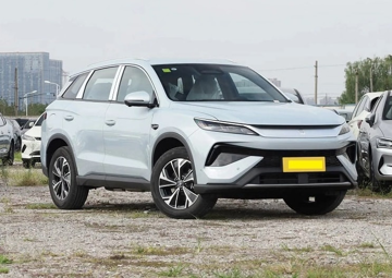 Mẫu SUV hạng C giá chỉ 380 triệu: Thiết kế hiện đại, công nghệ chống say xe, tốn hơn 60.000 đồng đi được 100km