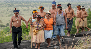 Quốc gia có gần 400 tộc người bản địa, sử dụng 295 ngôn ngữ