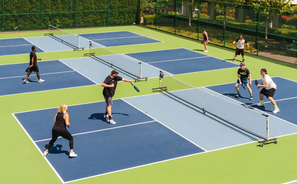 Nghiên cứu mới: Chơi pickleball 3 lần/tuần làm bạn hạnh phúc hơn - ảnh 1
