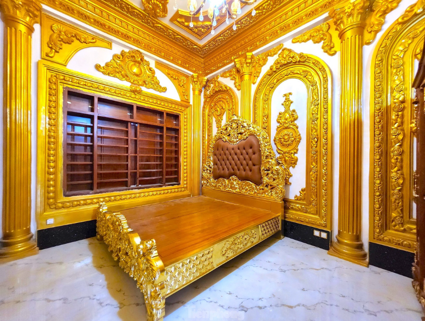 Lâu đài dát vàng gần 100 tỷ của ‘đại gia đồng nát’: Huy động hàng trăm người xây dựng, từng phải tháo dỡ 1 phần công trình trái phép- Ảnh 6.