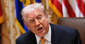 'Bức tường' thuế quan của ông Trump lung lay và nỗi lo bao trùm toàn cầu