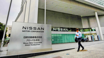 Gặp khó khăn về dòng tiền, ông lớn ngành ô tô vừa phải bán cả trụ sở chính để giải quyết