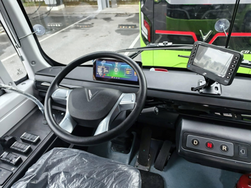 VinFast EB 6 lộ ảnh 'từ trong ra ngoài': 19 chỗ ngồi, pin LFP, chạy 250 km/sạc, trang bị tận răng, sắp xuất hiện đầy đường