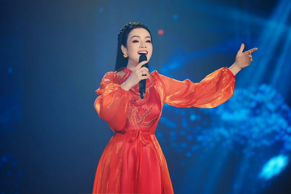 Nữ ca sĩ duy nhất đạt chuẩn Phó Giáo sư năm 2025: ‘Nữ hoàng nhạc dân gian’, là Tiến sĩ, NSƯT, Trưởng khoa trường nhạc hàng đầu Việt Nam - ảnh 1