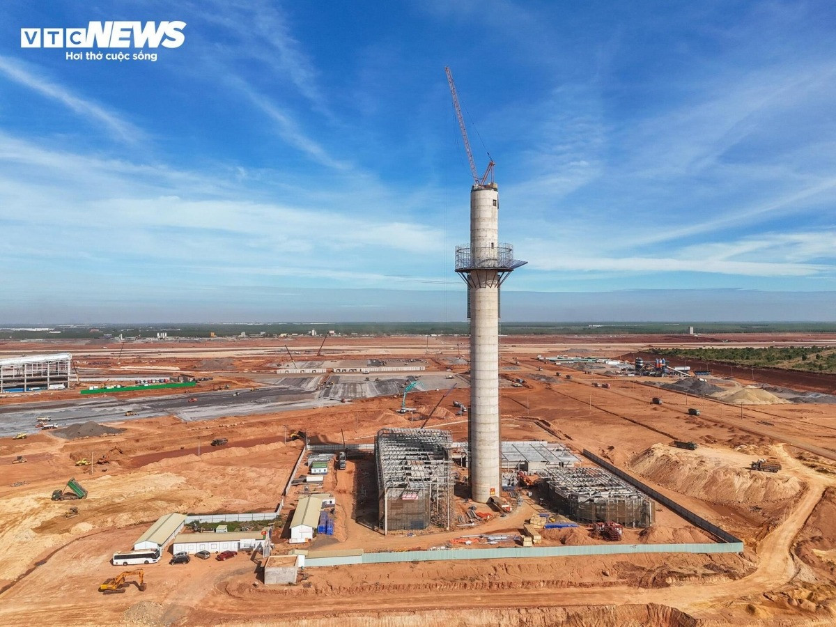 Tháp không lưu 3.500 tỷ cao nhất Việt Nam tại sân bay lớn nhất cả nước, lọt <a style='text-decoration: none;' href='/TOP'>TOP</a> hiện đại nhất thế giới sắp cán đích- Ảnh 1.