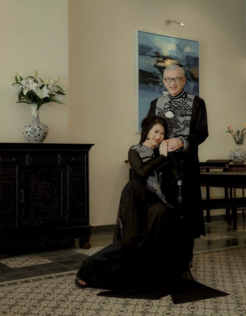 Nữ ca sĩ đông con nhất showbiz Việt: Có 9 con sau 3 cuộc hôn nhân, chồng hiện tại vừa là ‘bạn đời’ vừa là sui gia - ảnh 5