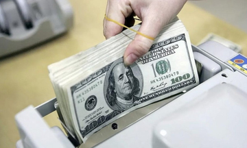 Tỷ giá USD hôm nay 12/11: USD tự do vọt gần 28.000 đồng, chênh lệch nới rộng