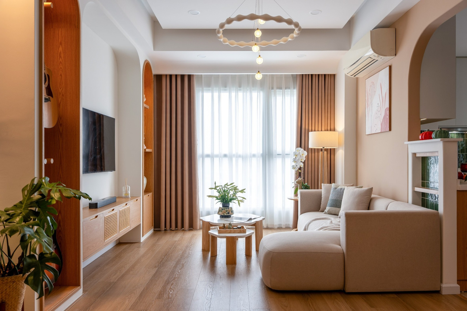 Căn hộ 13 năm tuổi lột xác: Ở nhà cũ mà như nhà mới- Ảnh 1.