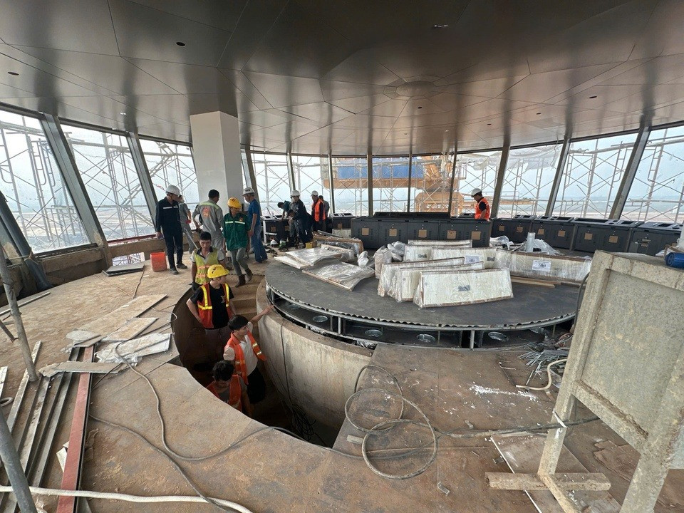 Tháp không lưu 3.500 tỷ cao nhất Việt Nam tại sân bay lớn nhất cả nước, lọt <a style='text-decoration: none;' href='/TOP'>TOP</a> hiện đại nhất thế giới sắp cán đích- Ảnh 2.