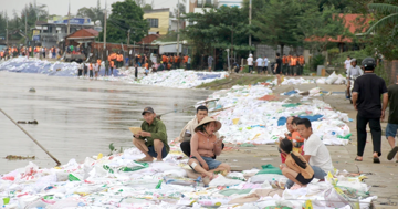 Đà Nẵng công bố tình huống khẩn cấp về thiên tai đối với sự cố sạt lở kè An Lương