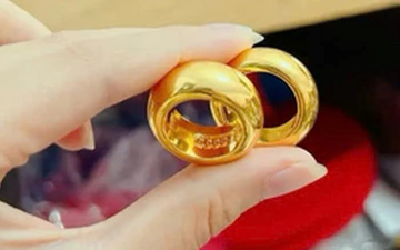 Mua 2 cây vàng với giá 282 triệu đồng, người dân phát hiện điều bất ngờ, lập tức trình báo công an