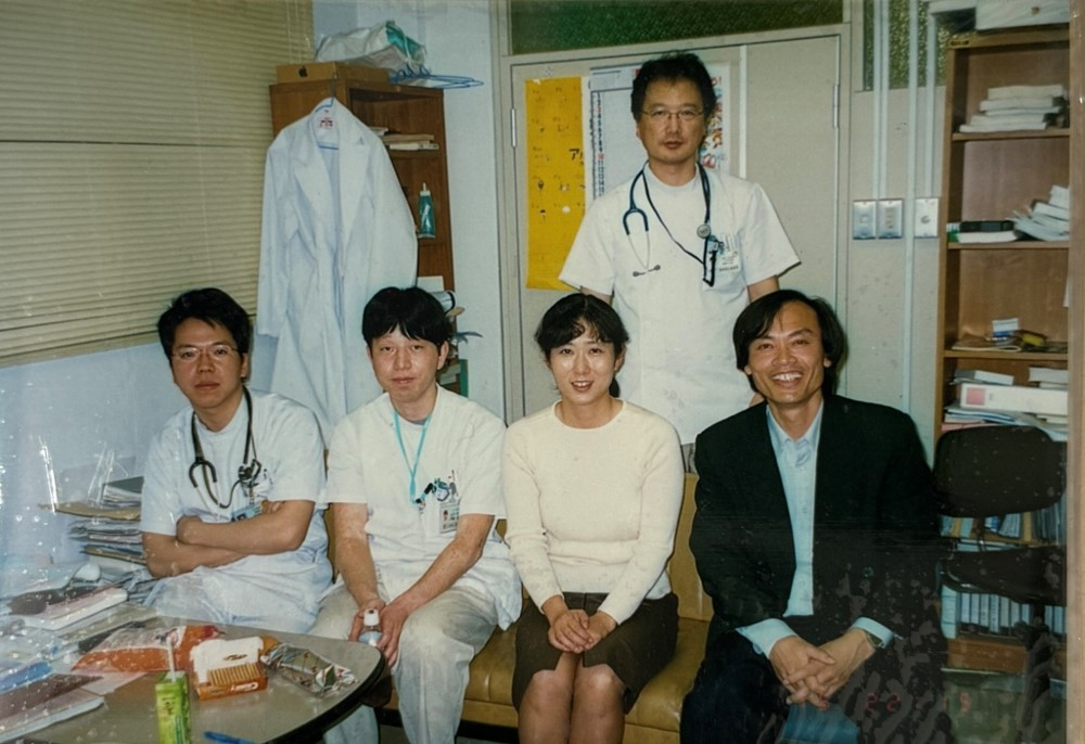 Giáo sư nổi tiếng hàng đầu ngành Y Việt Nam: Từng là thủ khoa bác sĩ nội trú, cố vấn của Hội Bệnh phổi Nhi Thế giới - ảnh 6