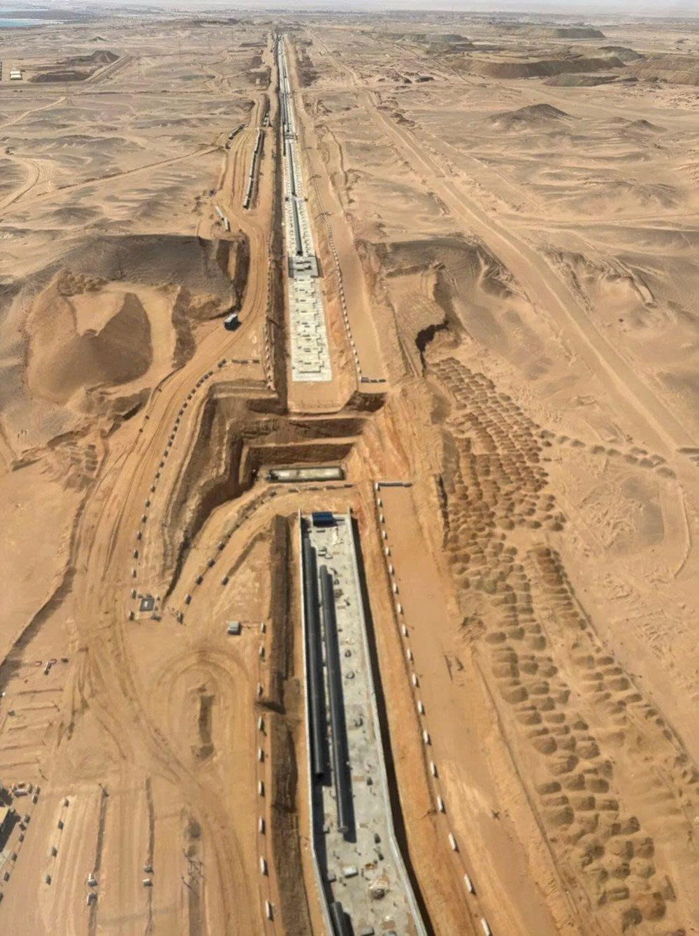 Dự án siêu đô thị dài 170km buộc phải ‘đắp chiếu’ vì thiếu vốn - ảnh 2