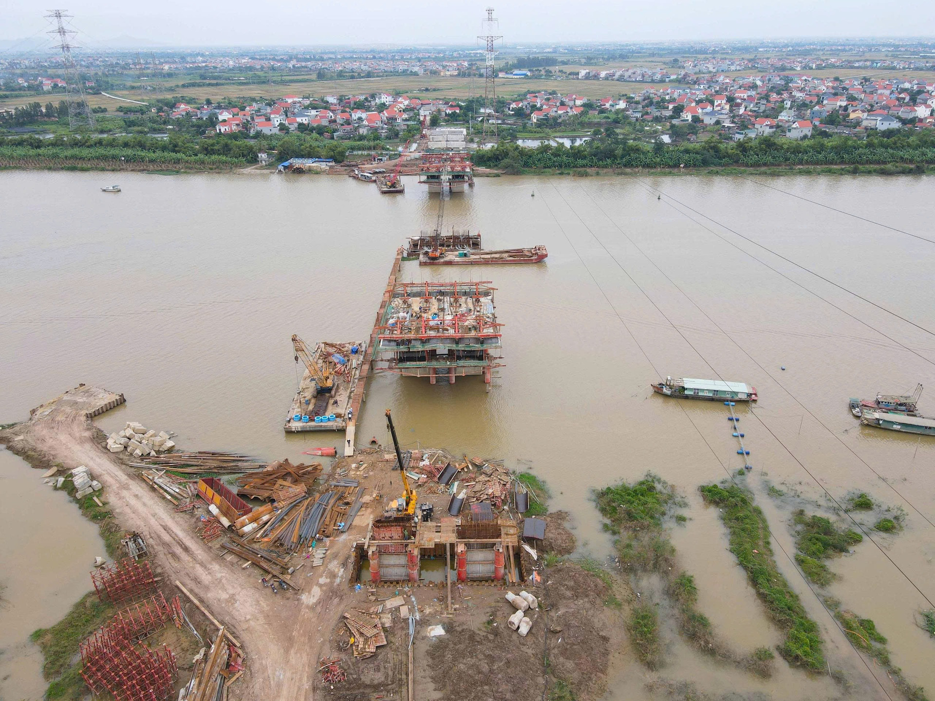 Thời điểm hợp long cây cầu hơn 2.200 tỷ kết nối 2 tỉnh thành đôi bờ sông Thái Bình - Ảnh 2.