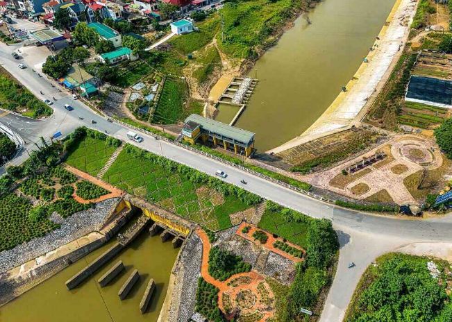 Tuyến đường tâm linh văn hóa 9.300 tỷ bên bờ tả sông Hồng sau 3 tháng khởi công: Công trường tấp nập, nỗ lực vượt khó hoàn thành đúng kế hoạch- Ảnh 1.