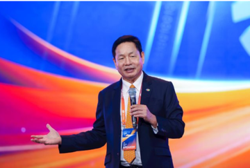 Ông Trương Gia Bình đứng trước 400 đối tác Nhật Bản nói lời 'cảm ơn vì đã hồi sinh FPT Software'