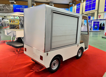 Ra mắt xe tải điện mini do chính tay người Việt tự thiết kế: Giá rẻ bằng 1 chiếc xe máy, sạc đầy chạy 70 km