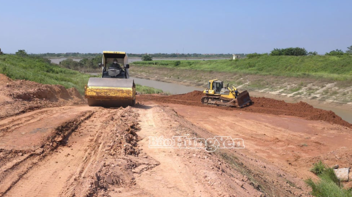 Tuyến đường tâm linh văn hóa 9.300 tỷ bên bờ tả sông Hồng sau 3 tháng khởi công: Công trường tấp nập, nỗ lực vượt khó hoàn thành đúng kế hoạch- Ảnh 3.