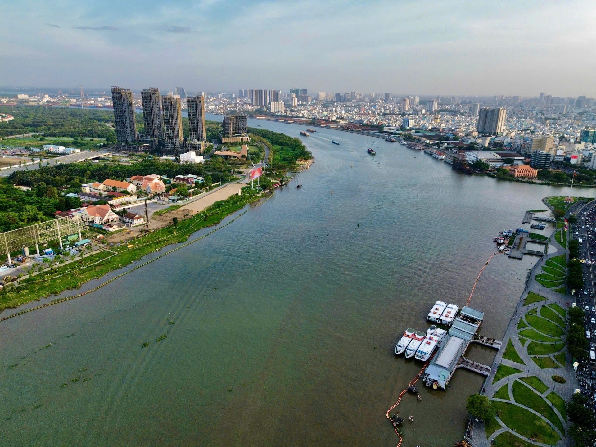 Thành phố giàu nhất Việt Nam sẽ xây thêm cầu 4 làn xe, bắc qua dòng sông biểu tượng- Ảnh 2.