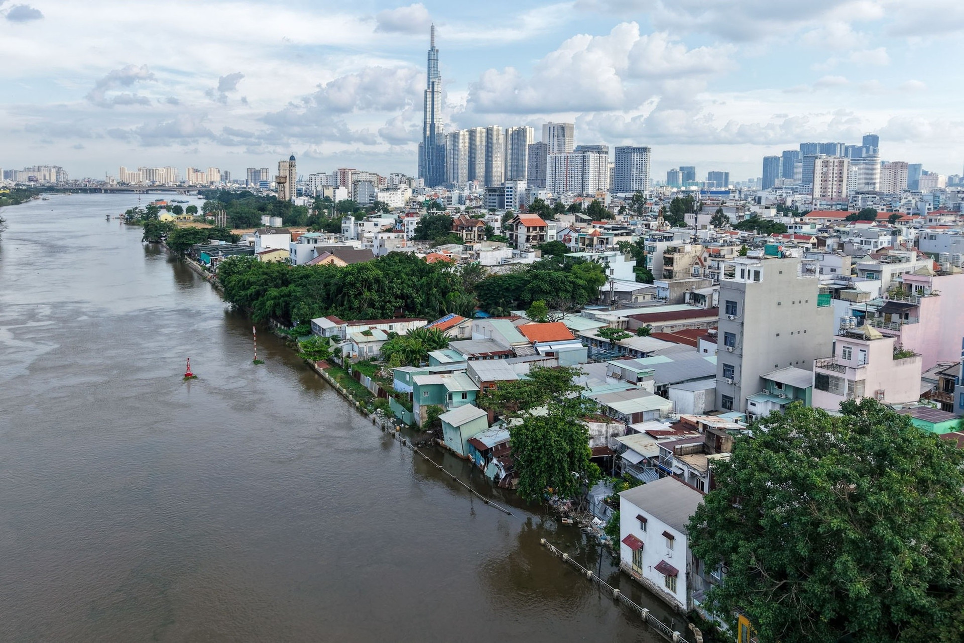 Thành phố giàu nhất Việt Nam tìm cách ứng phó với sụt lún khi nằm trong top 10 thành phố đang chìm dần- Ảnh 1.