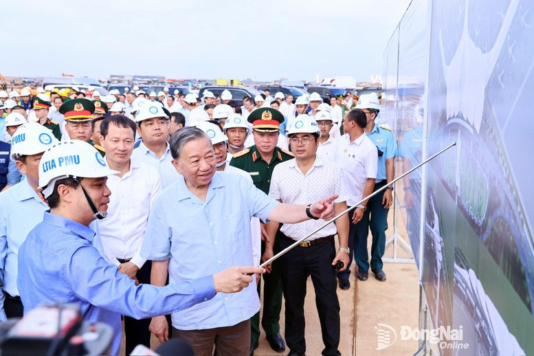 Hình ảnh tại buổi kiểm tra. Nguồn ảnh: Báo Chính phủ Hình ảnh tại buổi kiểm tra. Nguồn ảnh: Báo Chính phủ