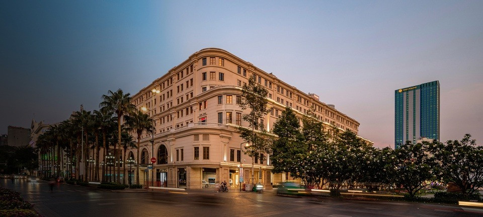 Tòa nhà có liên quan đến bà Trương Mỹ Lan: Sở hữu ‘nhà hát dưới lòng đất’ hiện đại nhất Việt Nam, mở lối đi thẳng vào TTTM- Ảnh 1.