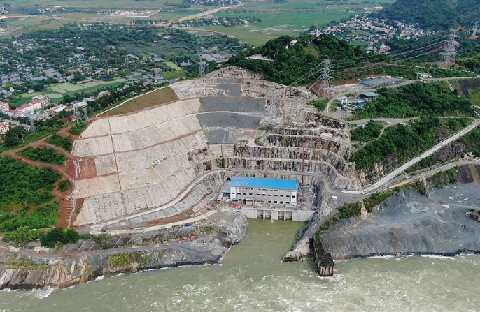 Công trình thủy điện mở rộng có quy mô lớn nhất Việt Nam chính thức đạt thêm cột mốc quan trọng- Ảnh 1.