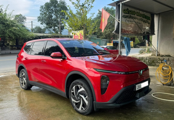 ‘Chạy lướt’ hơn 2.000km ‘vua phân khúc’ MPV VinFast Limo Green lên sàn xe cũ: Chủ xe đã 'độ' thêm, nói thẳng tình trạng xe cùng giá bán