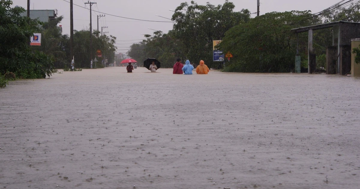 Dự báo mưa dữ dội ở miền Trung