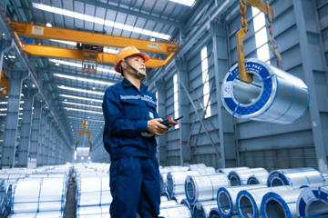 Hòa Phát (HPG) là doanh nghiệp sản xuất công nghiệp duy nhất lọt Top 10 Doanh nghiệp tư nhân lớn nhất Việt Nam