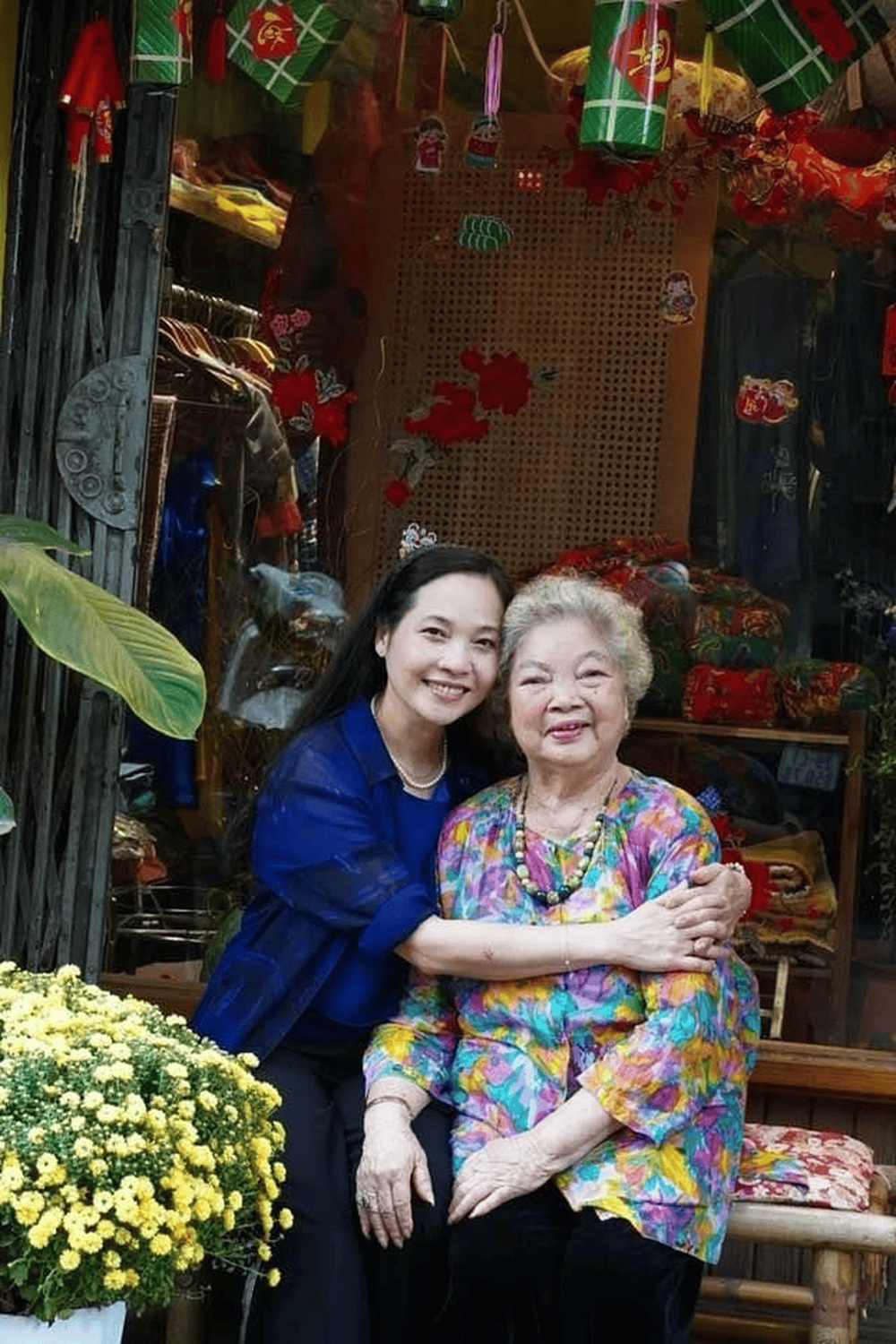 NSƯT xuất thân trong gia đình hiếm có, là mẹ của 3 tài nữ màn ảnh Việt, nay không còn nhận ra con gái út - ảnh 6