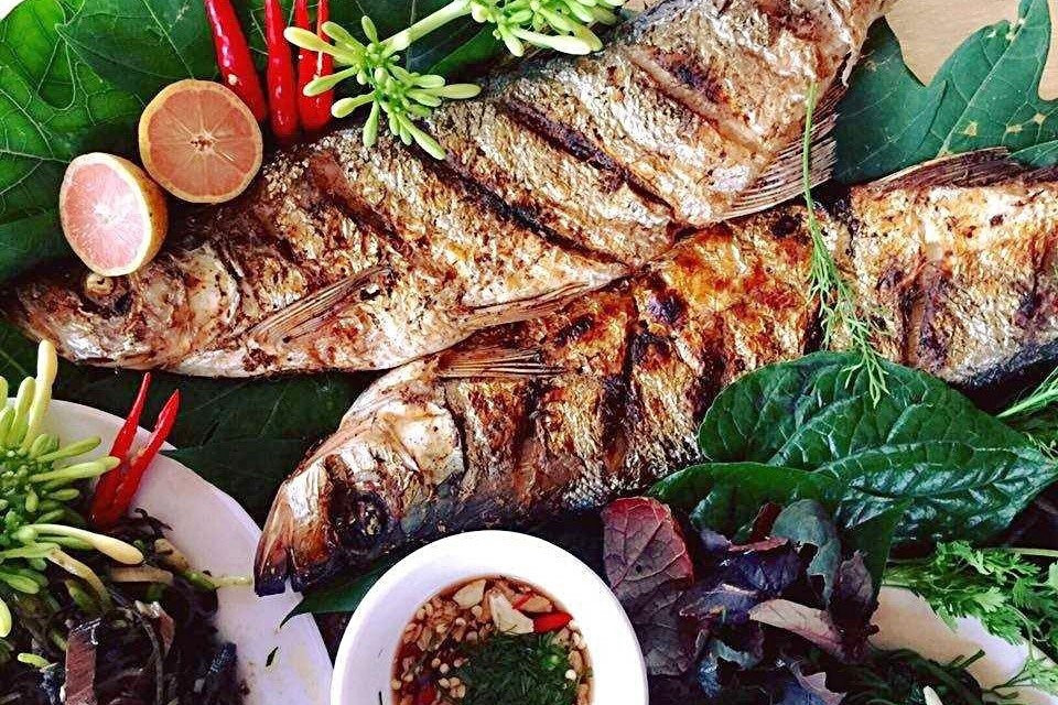 Việt Nam có cây cầu như dải lụa mảnh nối liền 2 vách núi dựng đứng, cảnh đẹp tựa cổ tích - ảnh 4