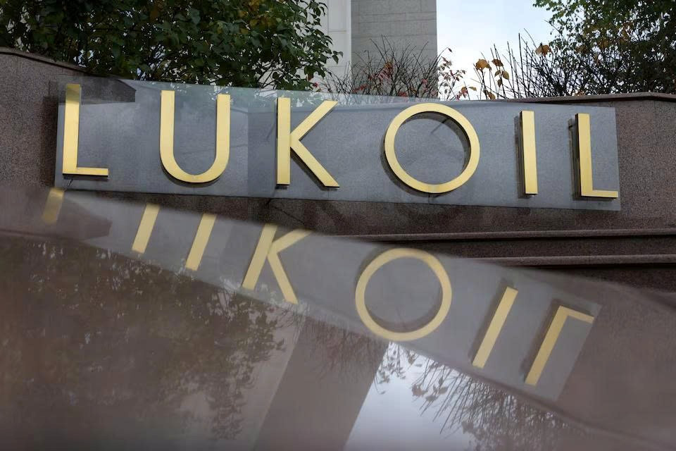 'Kho báu năng lượng' của Nga nguy cơ bị xâu xé trước hạn chót trừng phạt - ảnh 1